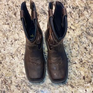 Like New Georgia Boot size 3.5 square toe